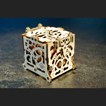 Pojemnik na kostki do gier - UGEARS